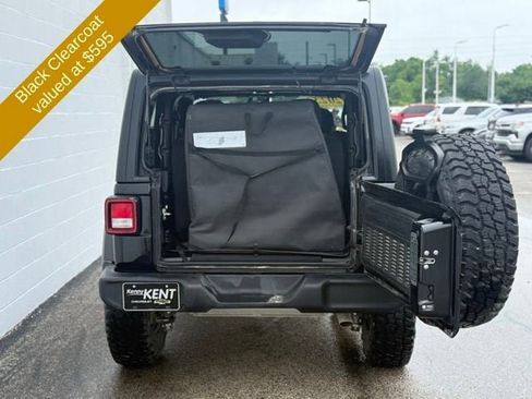 Used 2023 Jeep Wrangler Sport AWD/4WD image 9