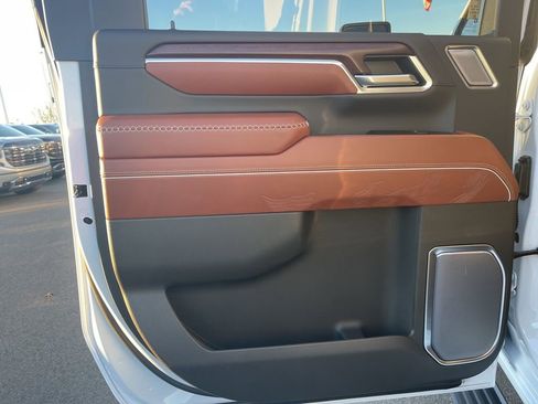 New 2026 GMC Sierra 2500 Denali Ultimate image 14