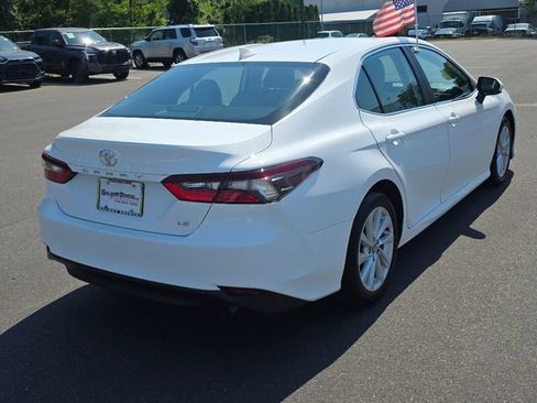Used 2022 Toyota Camry LE FWD image 6