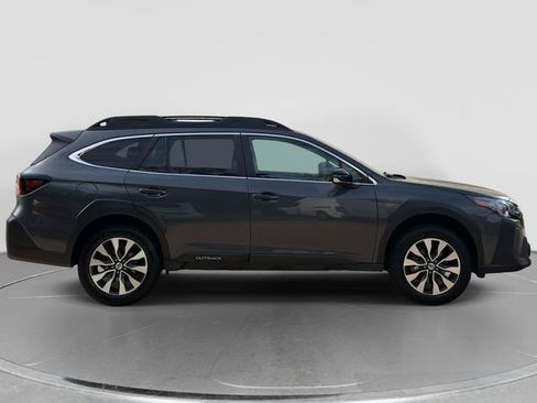 Used 2023 Subaru Outback Limited AWD/4WD image 7