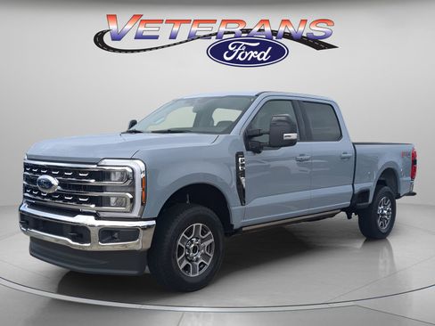 New 2026 Ford F250 Lariat w/ FX4 Off-Road Package image 1