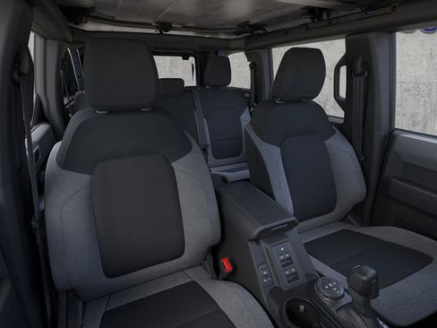 New 2025 Ford Bronco 4-Door image 10