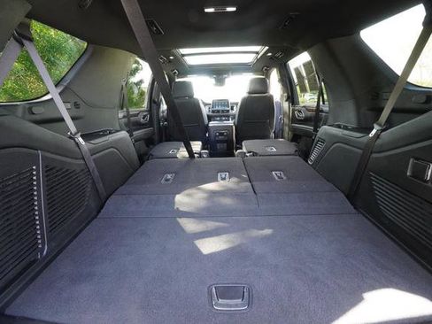 Used 2024 Chevrolet Tahoe High Country AWD/4WD image 34