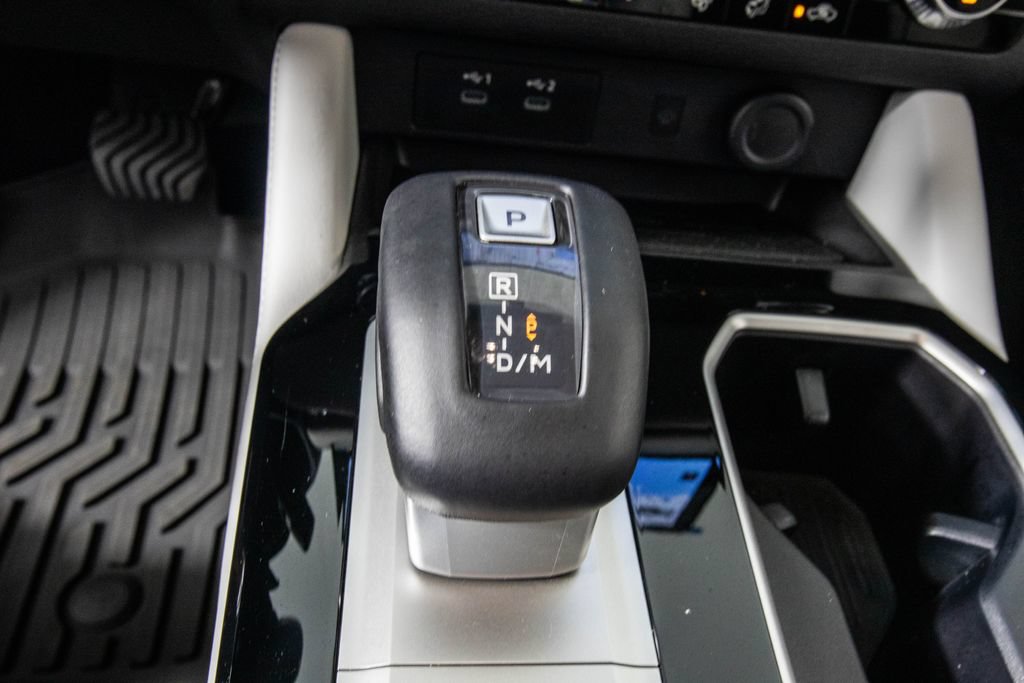 Used 2025 Mitsubishi Outlander SE FWD image 25