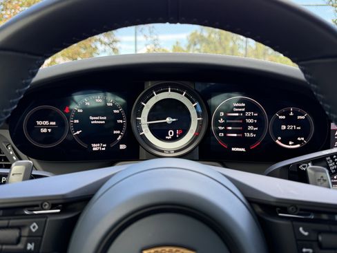Certified 2021 Porsche 911 Carrera 4S image 16