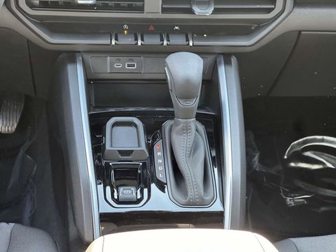 New 2025 Chevrolet Colorado W/T image 6