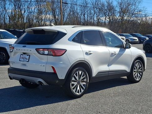 Used 2020 Ford Escape Titanium image 6