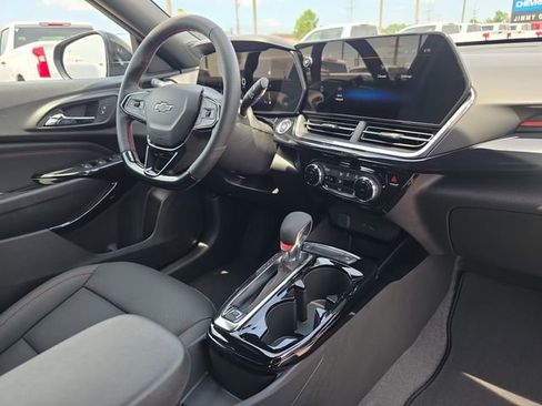 New 2026 Chevrolet Trax RS w/ Driver Confidence Package FWD image 16