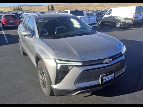 Used 2024 Chevrolet Blazer EV LT AWD/4WD image 14