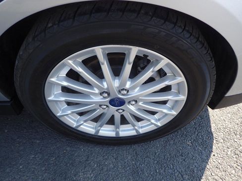 Used 2013 Ford C-MAX SE FWD image 24