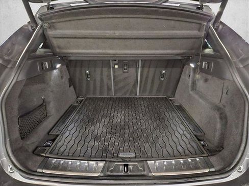 Used 2021 Jaguar F-PACE S image 6