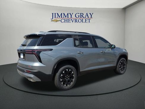 New 2027 Chevrolet Traverse Z71 w/ Driver Confidence Package AWD/4WD image 5