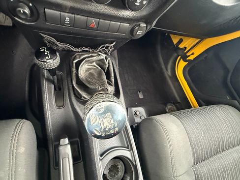 Used 2011 Jeep Wrangler Unlimited Sport AWD/4WD image 27
