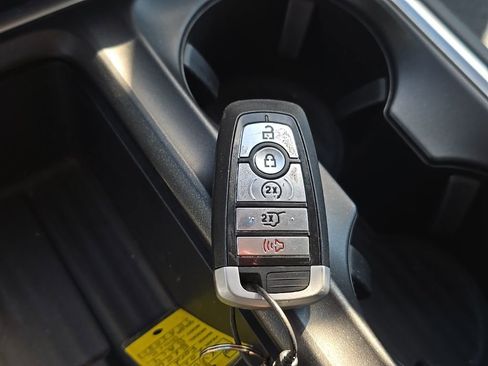 Used 2025 Ford Expedition Max Active AWD/4WD image 6