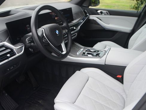 Used 2026 BMW X5 xDrive40i AWD/4WD image 2
