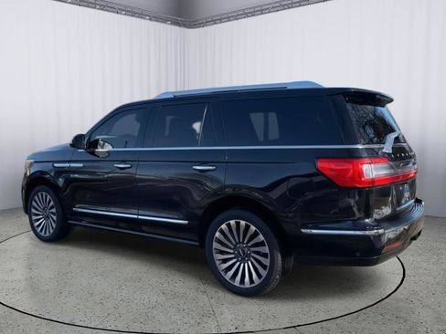 Used 2019 Lincoln Navigator Reserve image 5