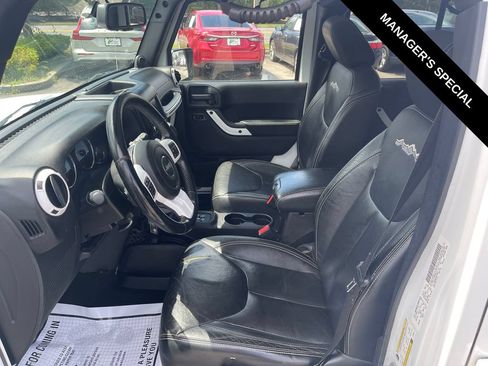 Used 2014 Jeep Wrangler Unlimited Sahara AWD/4WD image 14