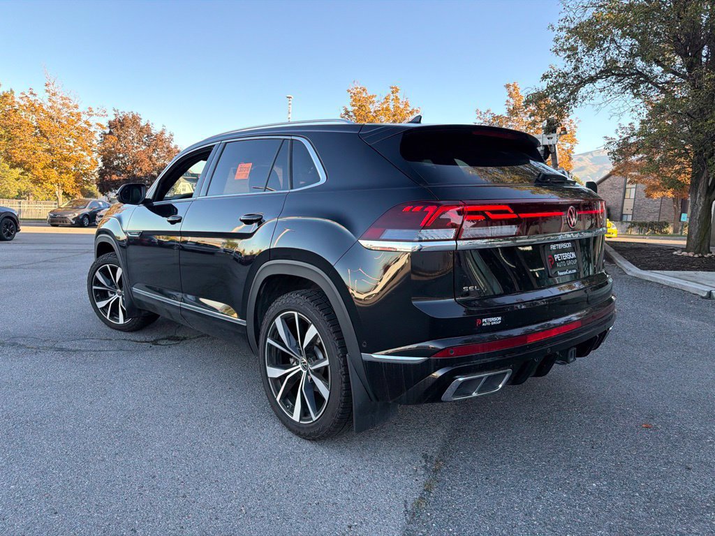 Used 2024 Volkswagen Atlas Cross Sport SEL Premium R-Line AWD/4WD image 12