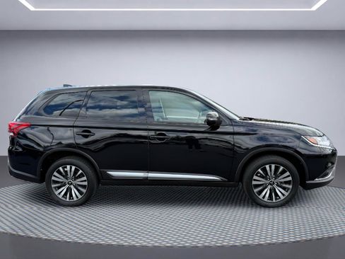 Used 2020 Mitsubishi Outlander SE AWD/4WD image 9