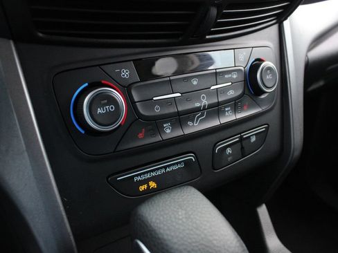 Used 2018 Ford Escape SE FWD image 16