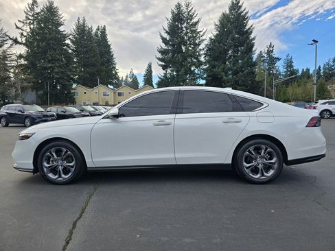 Certified 2023 Honda Accord EX image 17