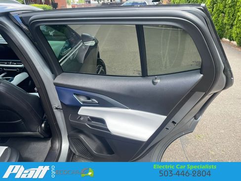 Used 2025 Chevrolet Equinox EV LT FWD image 41