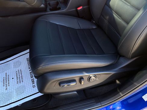 Used 2024 Honda CR-V EX-L image 11