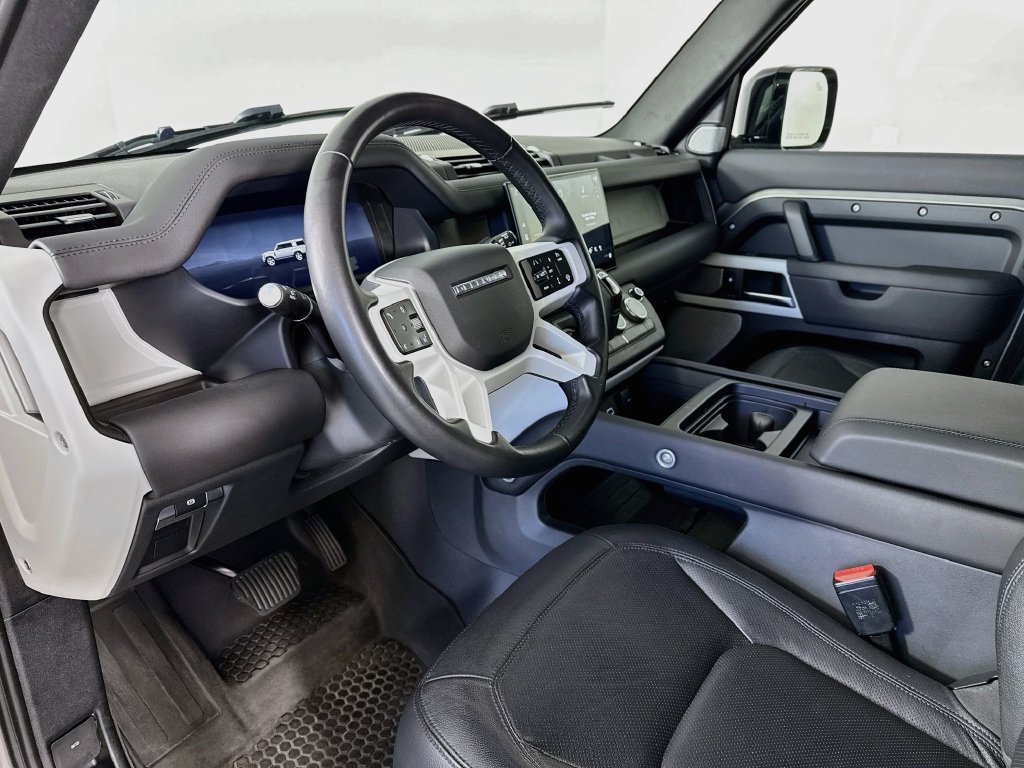 Used 2024 Land Rover Defender 130 S AWD/4WD image 4