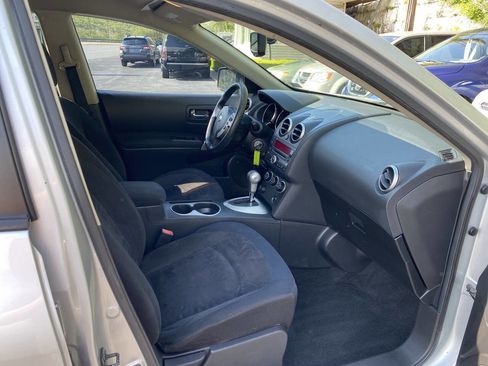 Used 2010 Nissan Rogue S w/ 360 Degree Value Pkg AWD/4WD image 11