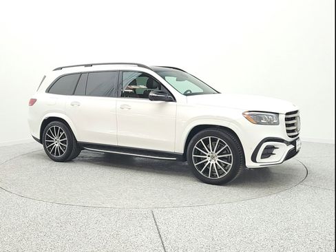 Certified 2024 Mercedes-Benz GLS 450 4MATIC image 3