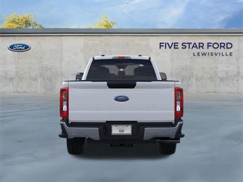 New 2025 Ford F250 XLT w/ FX4 Off-Road Package image 7