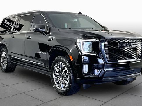 Certified 2023 GMC Yukon XL Denali Ultimate AWD/4WD image 3