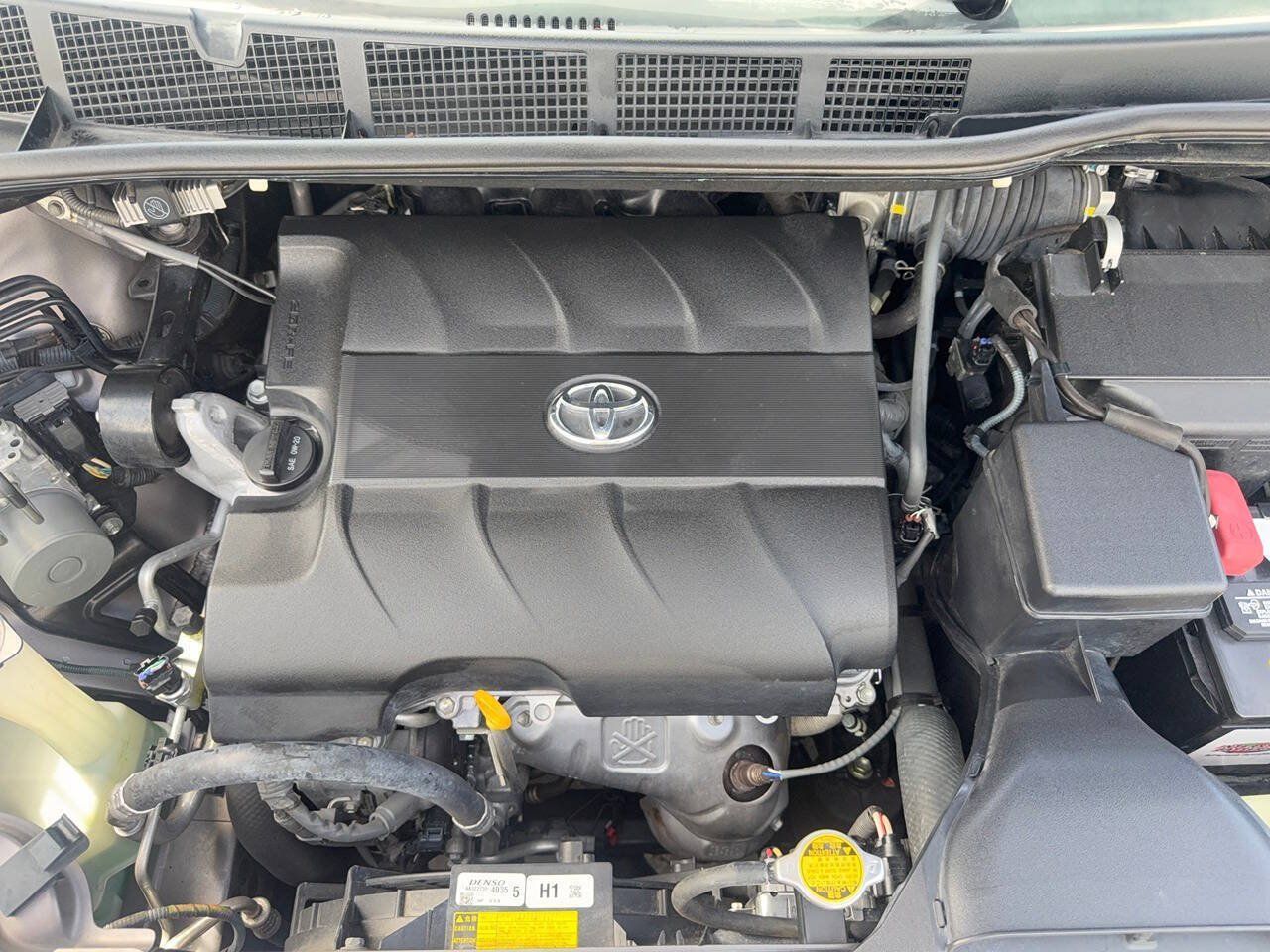 Used 2012 Toyota Sienna LE w/ Towing Pkg FWD image 28