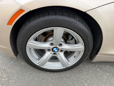 Used 2011 BMW Z4 sDrive30i RWD image 38