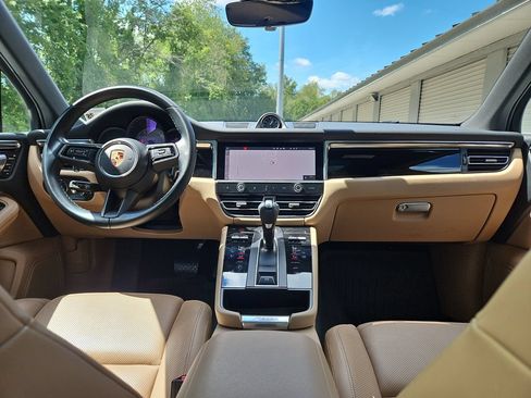 Certified 2023 Porsche Macan S AWD/4WD image 12