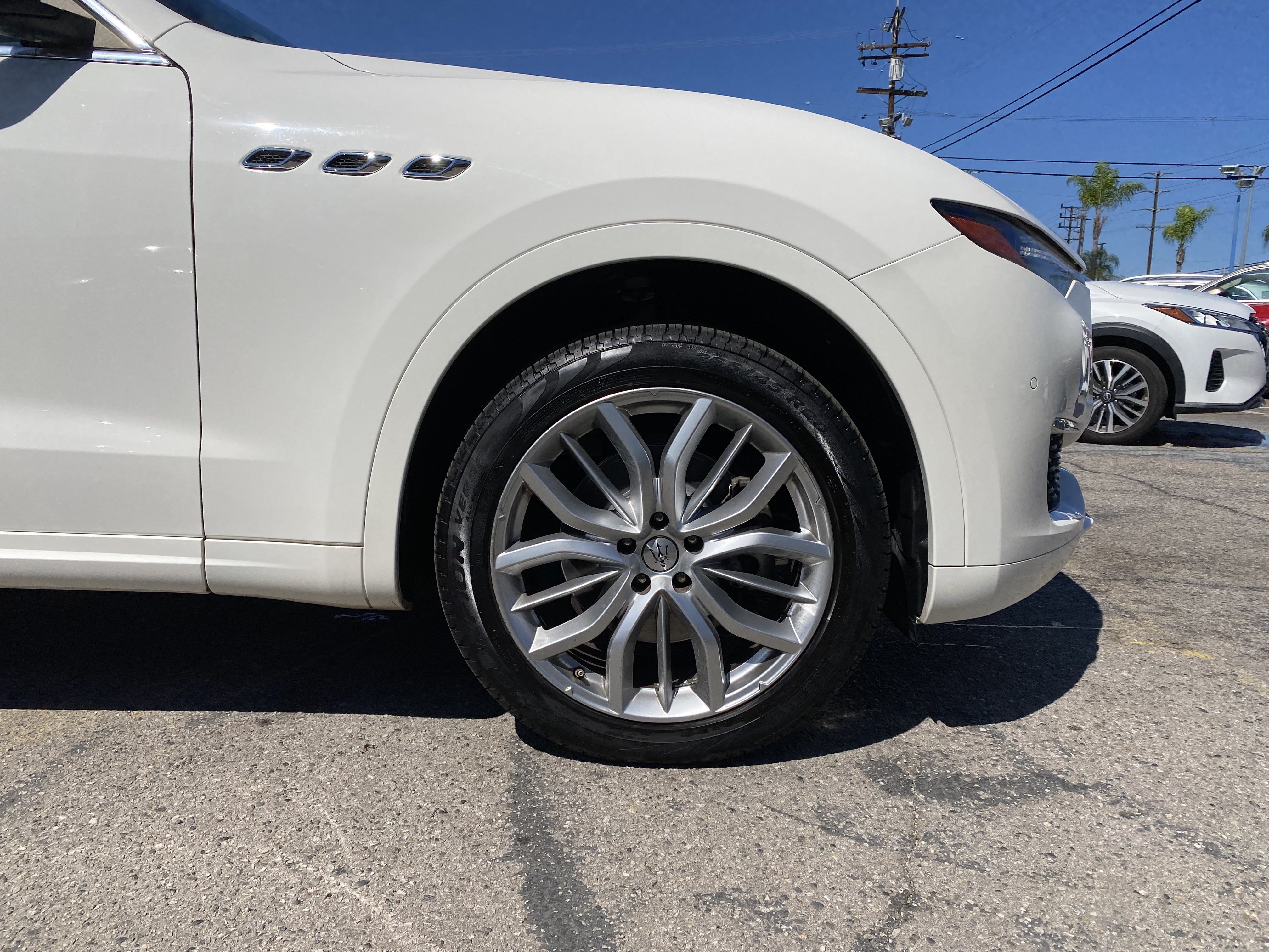 Used 2022 Maserati Levante GT AWD/4WD image 33
