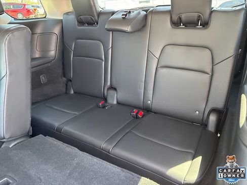 Used 2025 Nissan Pathfinder SL FWD image 42