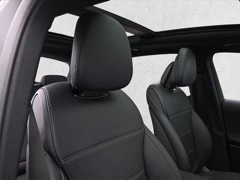 Certified 2026 Mercedes-Benz GLC 300 4MATIC image 29