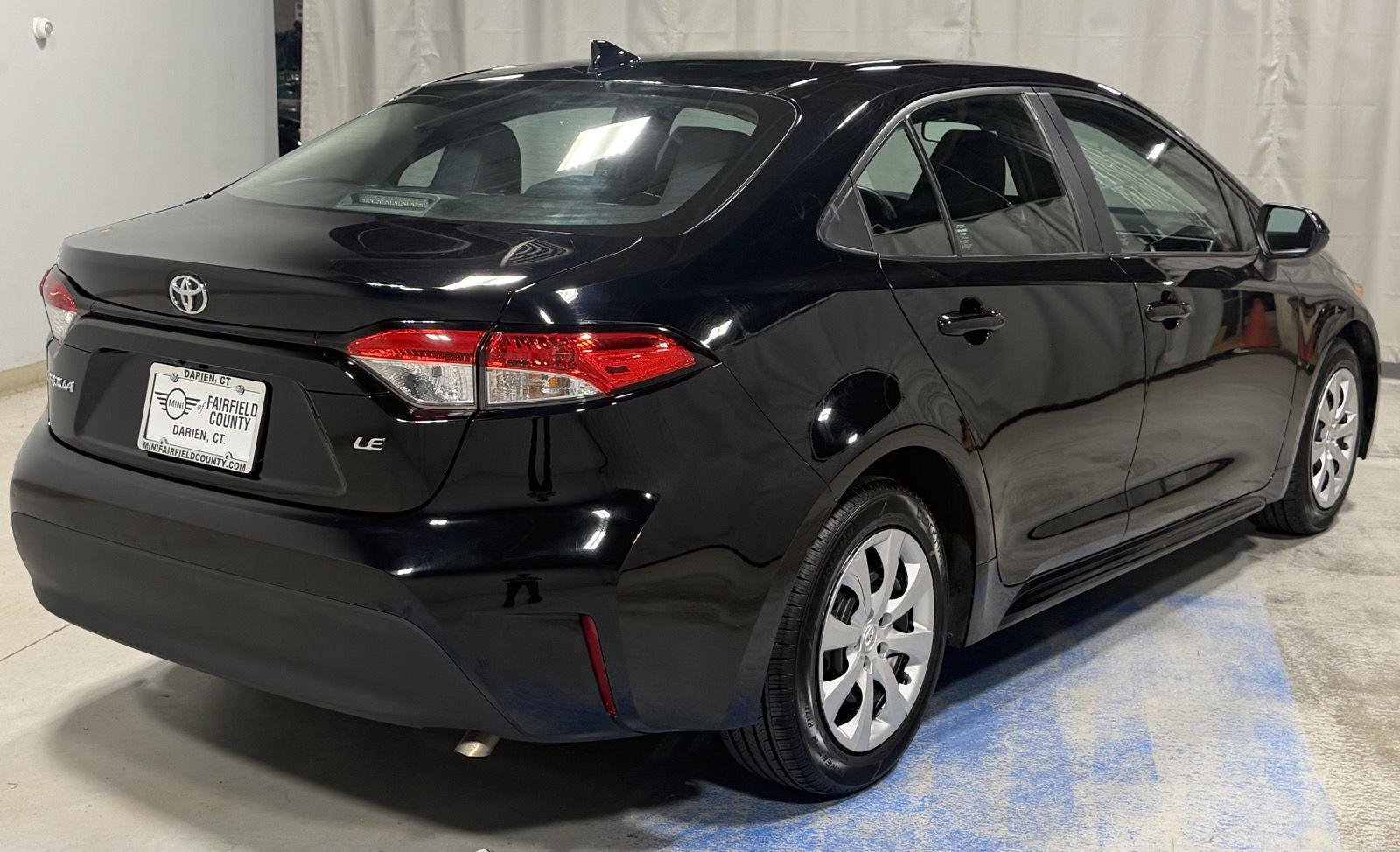 Used 2023 Toyota Corolla LE FWD image 17