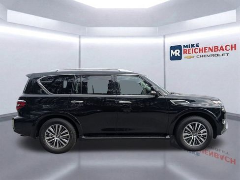 Used 2024 Nissan Armada SL w/ Captain's Chairs Package image 3