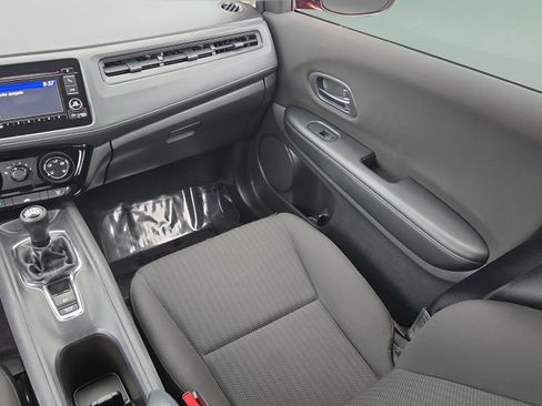 Used 2018 Honda HR-V LX image 14