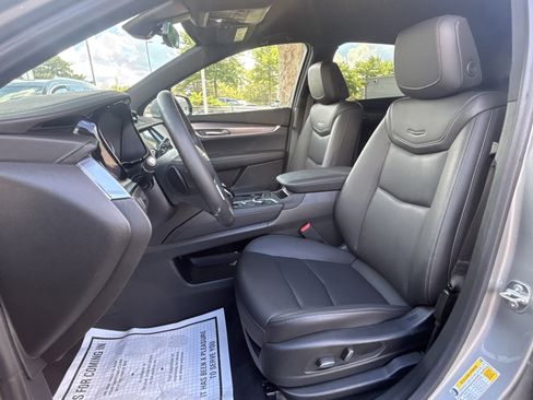 New 2025 Cadillac XT5 Luxury image 25