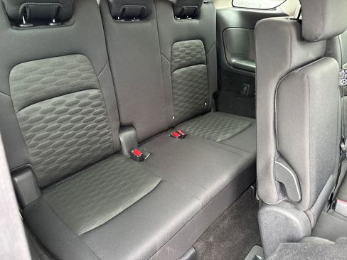 Used 2024 Nissan Pathfinder SV FWD image 4