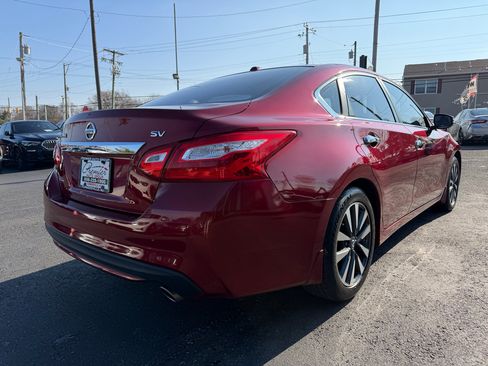 Used 2017 Nissan Altima 2.5 SV w/ Convenience Package image 5