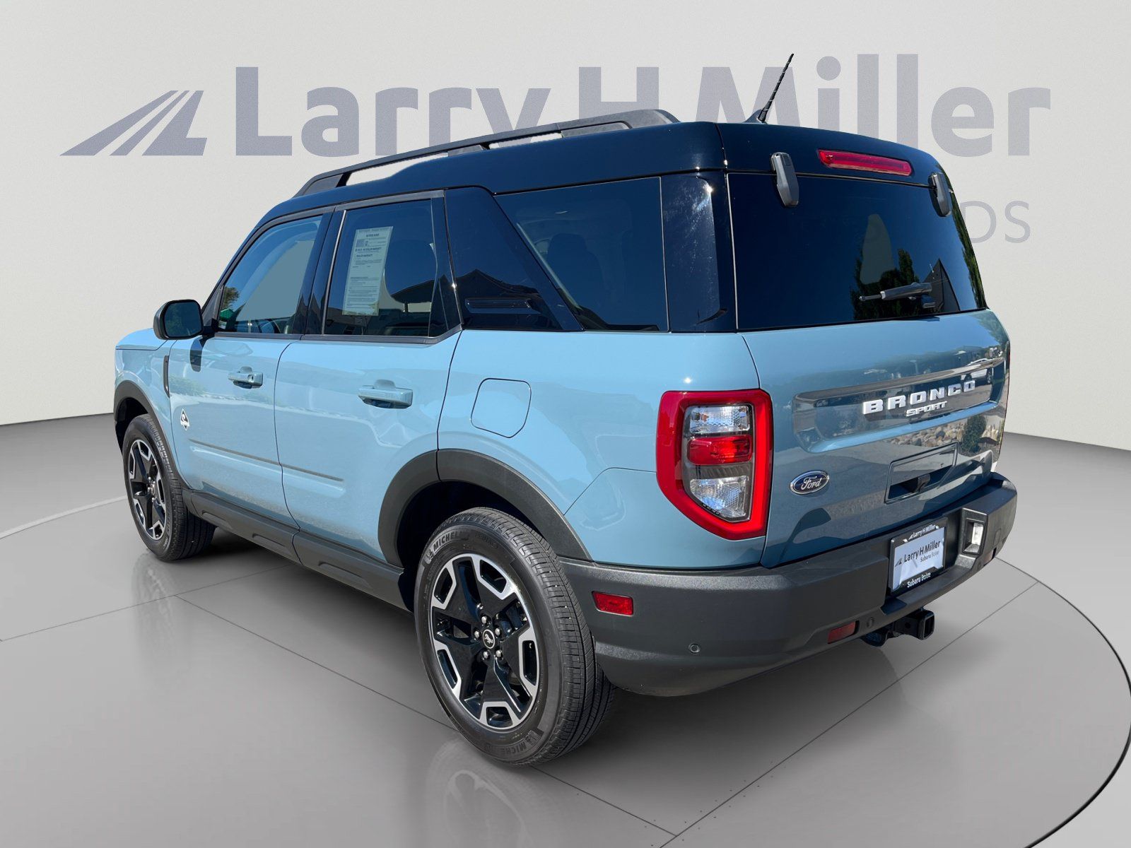 Used 2021 Ford Bronco Sport Outer Banks w/ Outer Banks Package AWD/4WD image 3