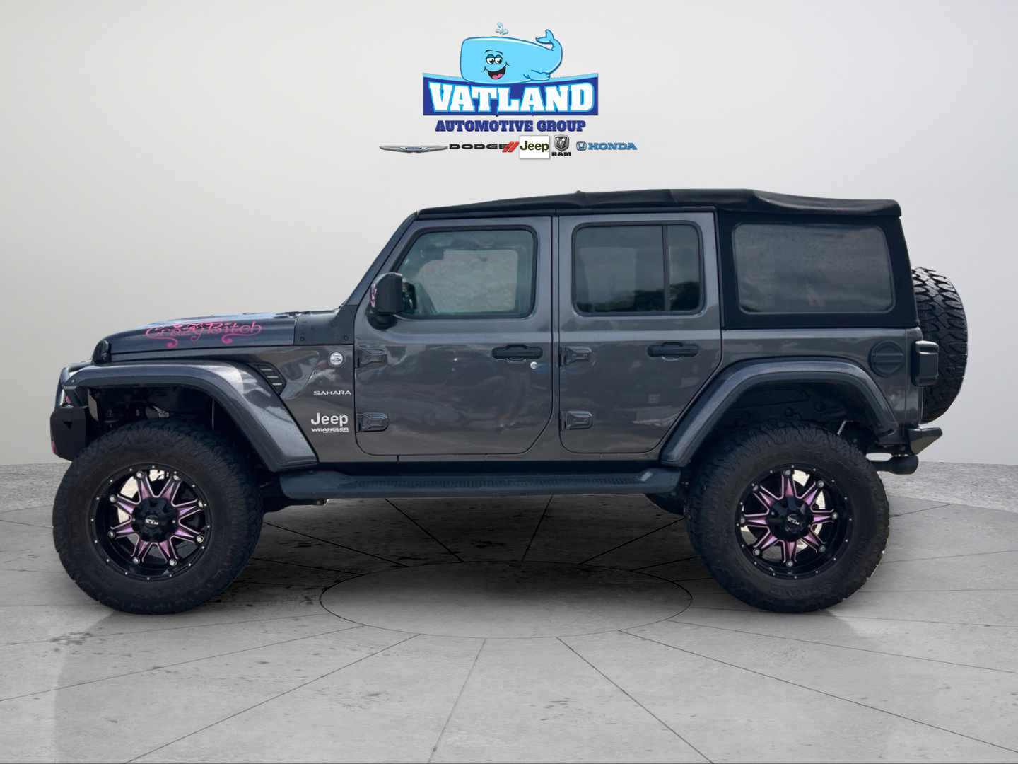 Used 2018 Jeep Wrangler Unlimited Sahara AWD/4WD image 2