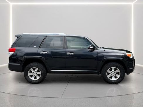 Used 2012 Toyota 4Runner SR5 AWD/4WD image 6