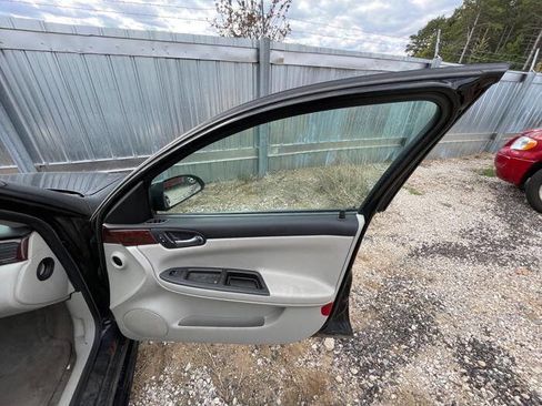 Used 2010 Chevrolet Impala LT FWD image 30