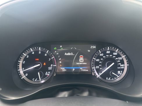 Used 2021 Toyota Highlander XLE image 31