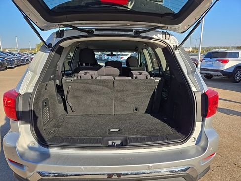 Used 2019 Nissan Pathfinder S image 33